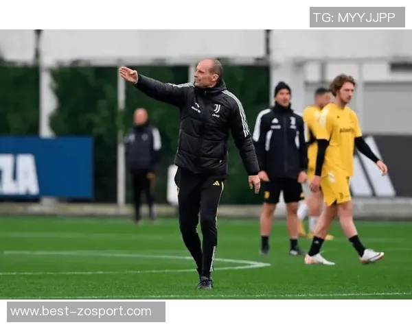 伊布与米兰老板卡迪纳莱会面阿莱格里等人共同参与讨论